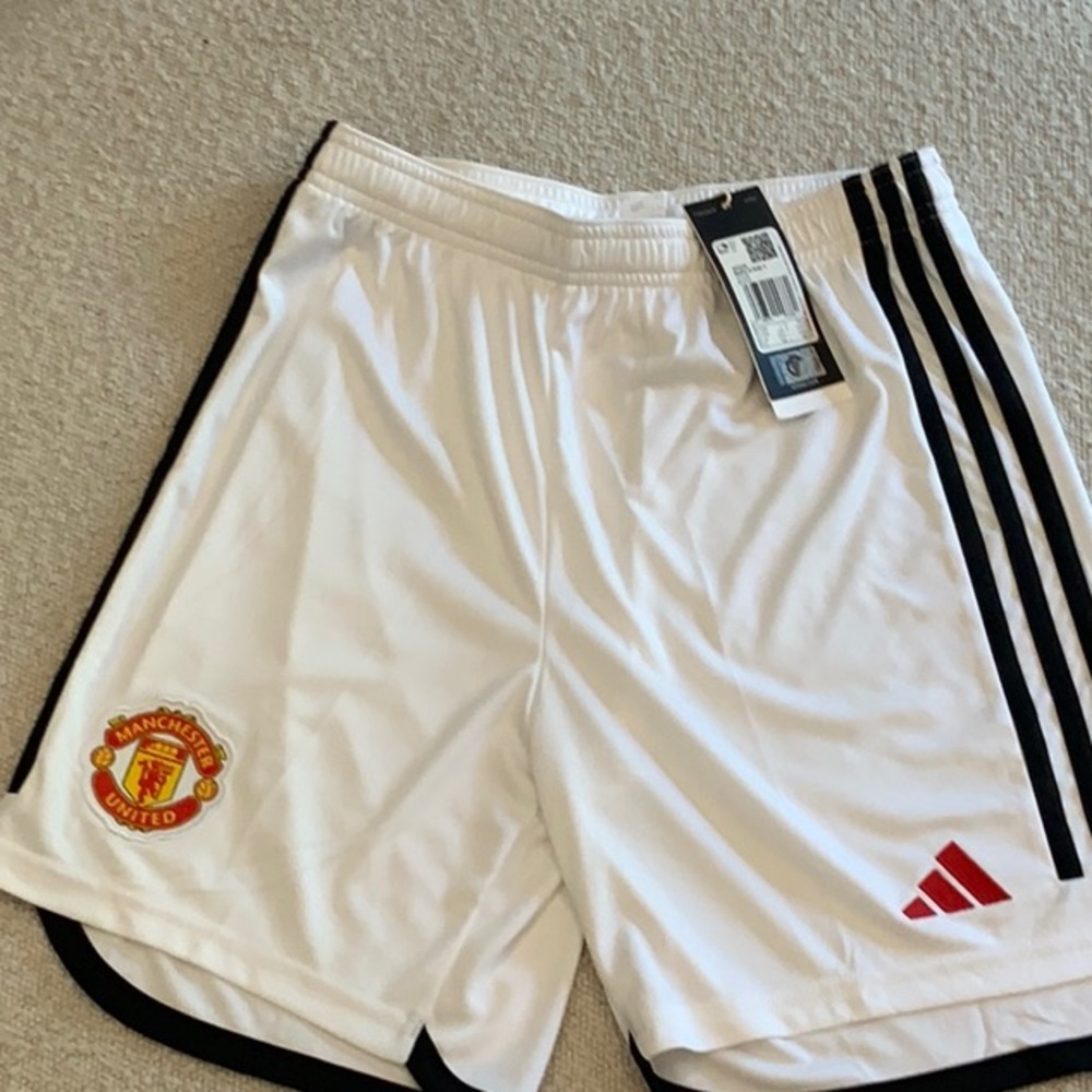 Adidas Manchester United soccer shorts - kids